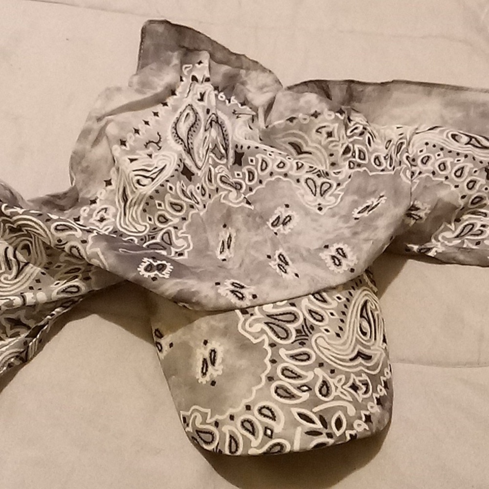 Gray Bandana Hat! - Picture 6 of 6